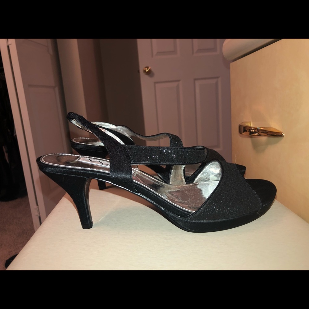 Nina- size 7 heels!